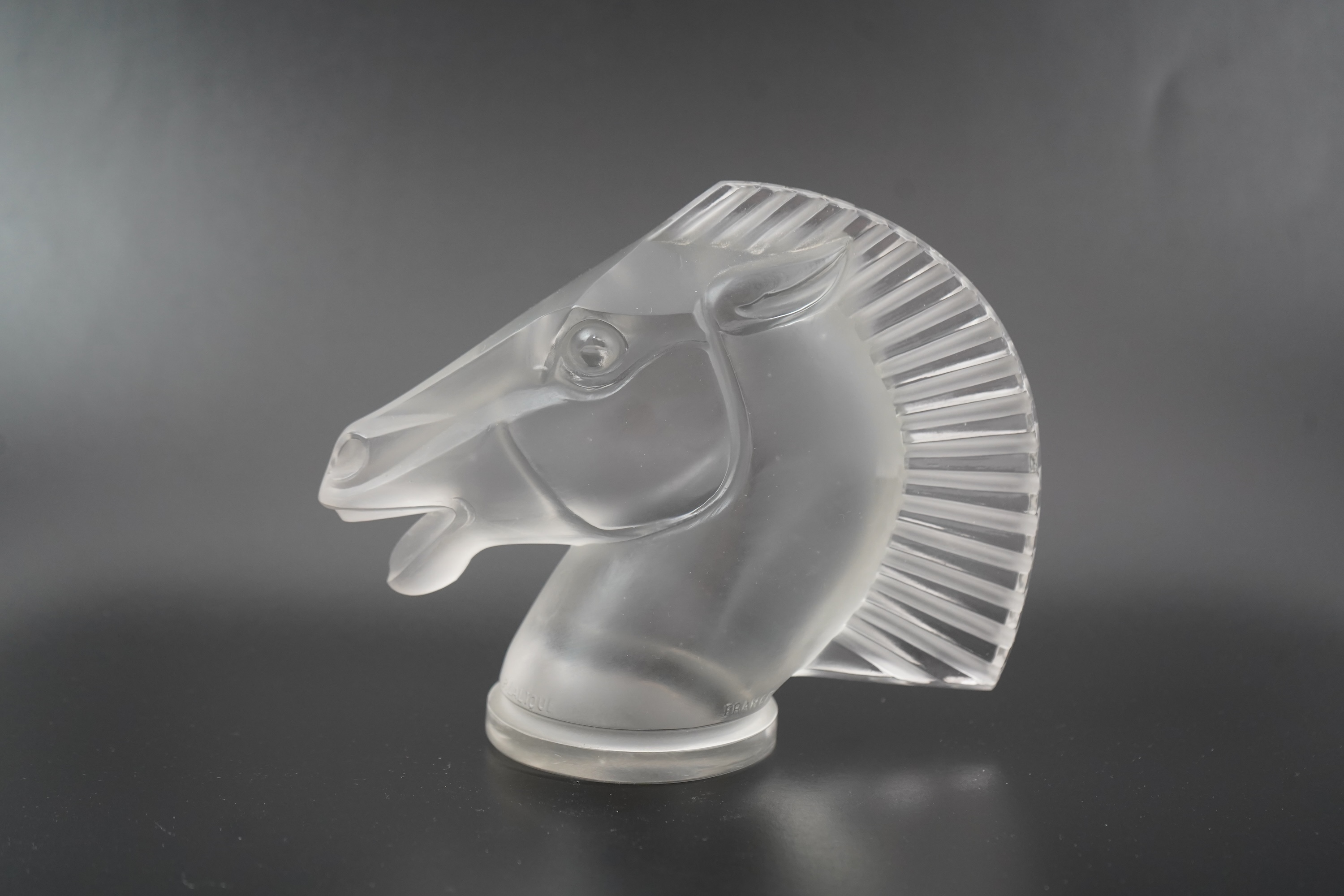 René Lalique: A 'Longchamp B' mascot